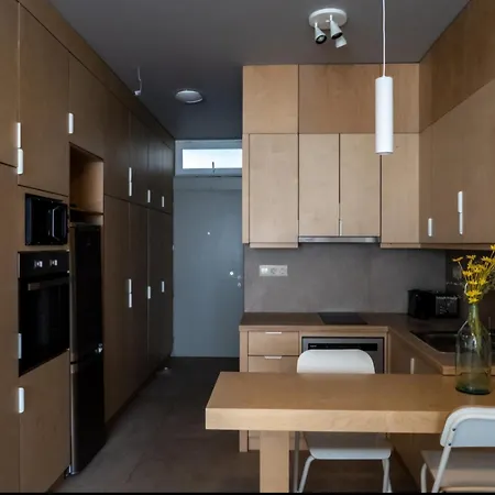 Downtown Photographer's Corinto